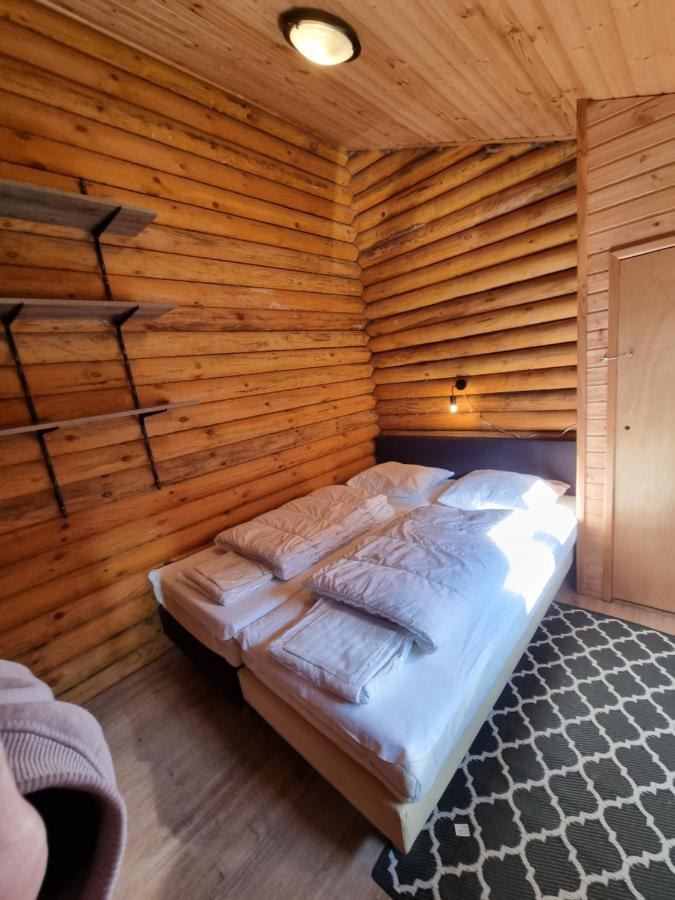 Finse Woning Op Camping De Tulpenweide Breezand Ngoại thất bức ảnh